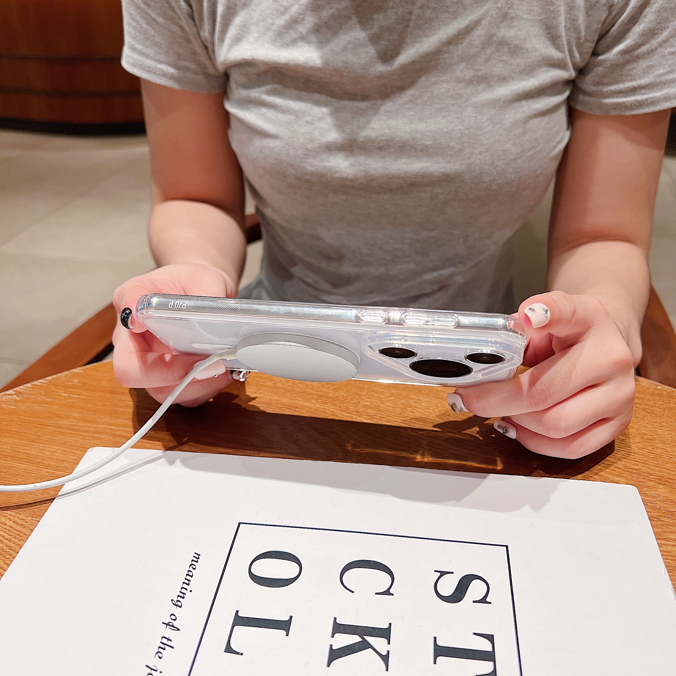 Ultra Thin Transparent Acrylic - đánh giá và giá Transparent Thin Case