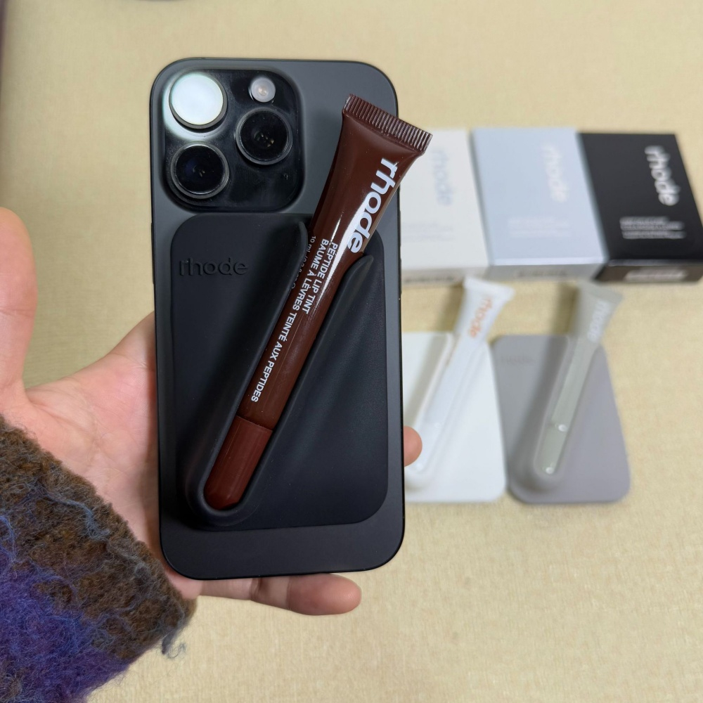 Rhode Hot Magnetic SNAP-ON LIP - đánh giá và giá Phone Cases Rhode