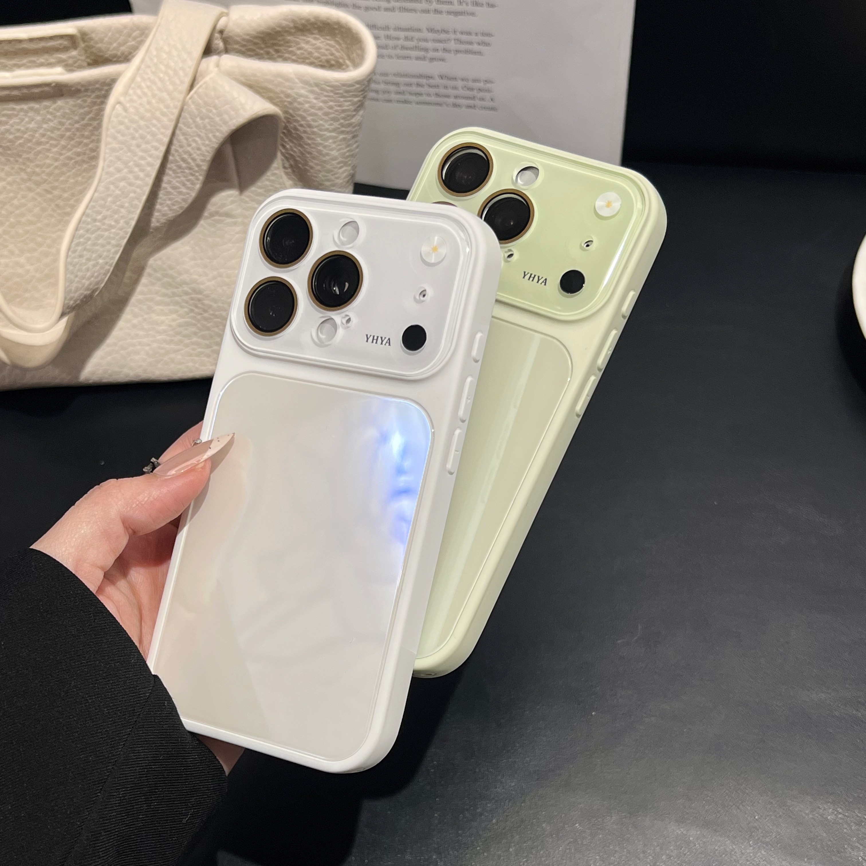 Luxury Instantly Turn 17 Tempe - đánh giá và giá Phone Cases With Camera Cover